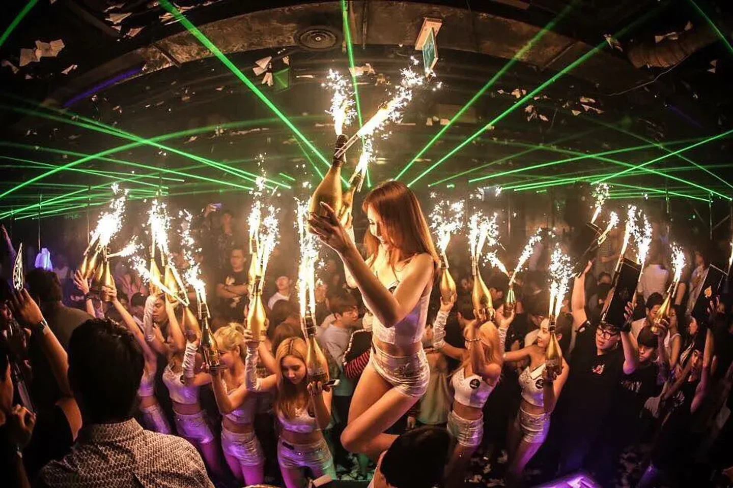 The TOP 10 Dance Clubs in Seoul