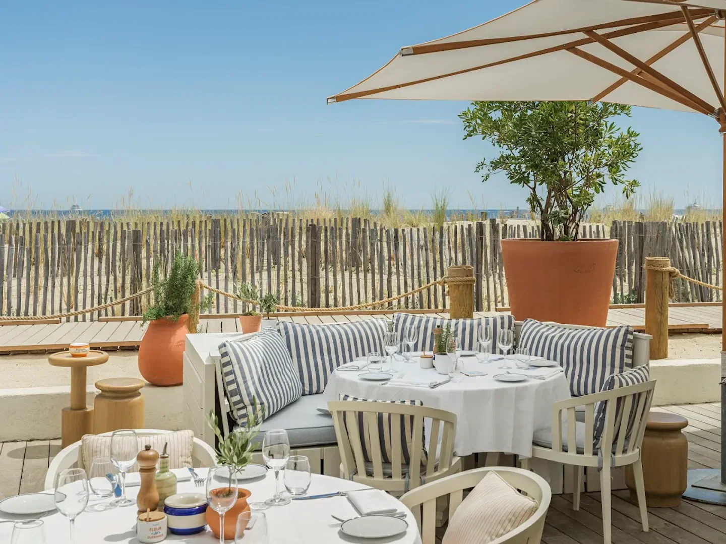 The TOP 10 Beach Clubs Open on Thursday in Saint-Tropez