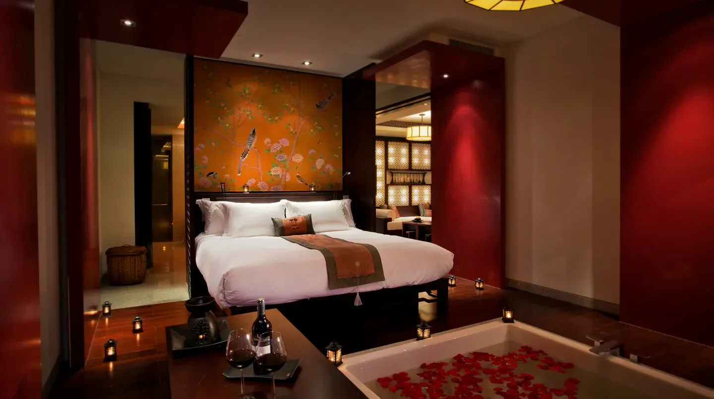 Romantic bedroom with jacuzzi at Banyan Tree Hangzhou hotel, Hangzhou.