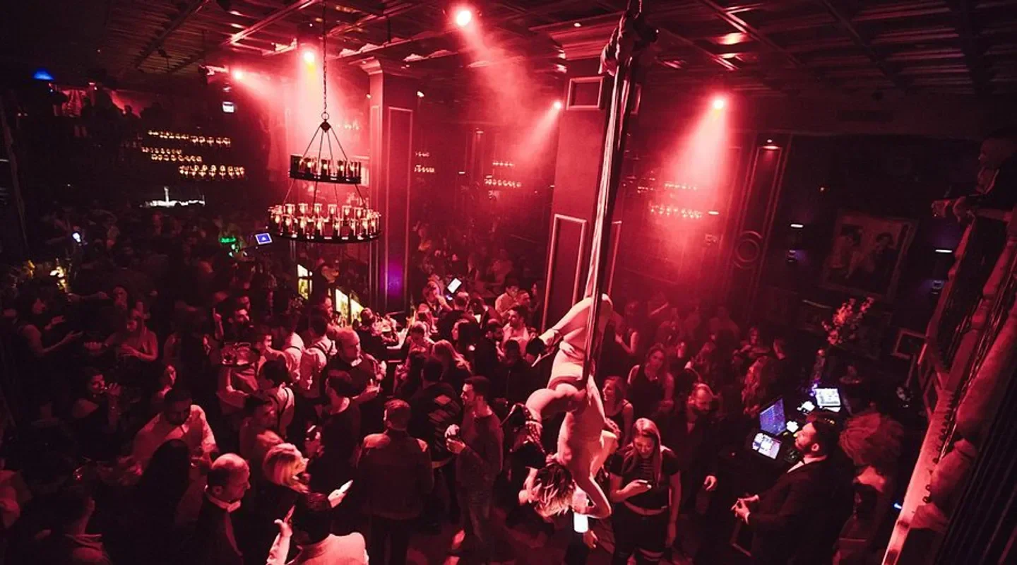 la voute club dress code La Vote Montreal FAQ, Details & Upcoming Events - Montreal - Discotech