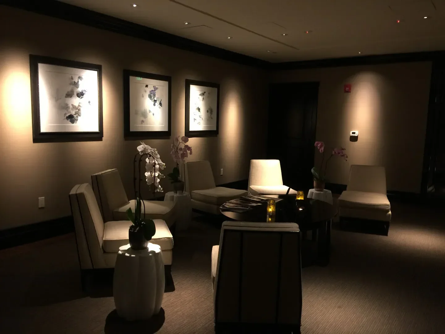 Relaxing lounge at Chuan Spa at The Langham Huntington, Pasadena, Los Angeles spa setting.