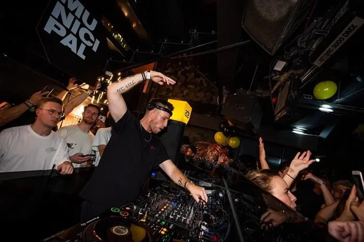 The TOP 10 Nightclub Open on Friday in Amsterdam