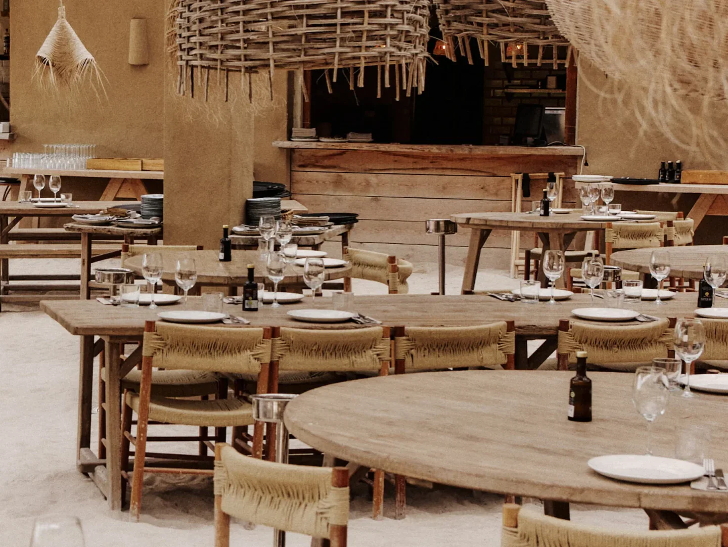 Die TOP 10 Beach Clubs auf Ibiza