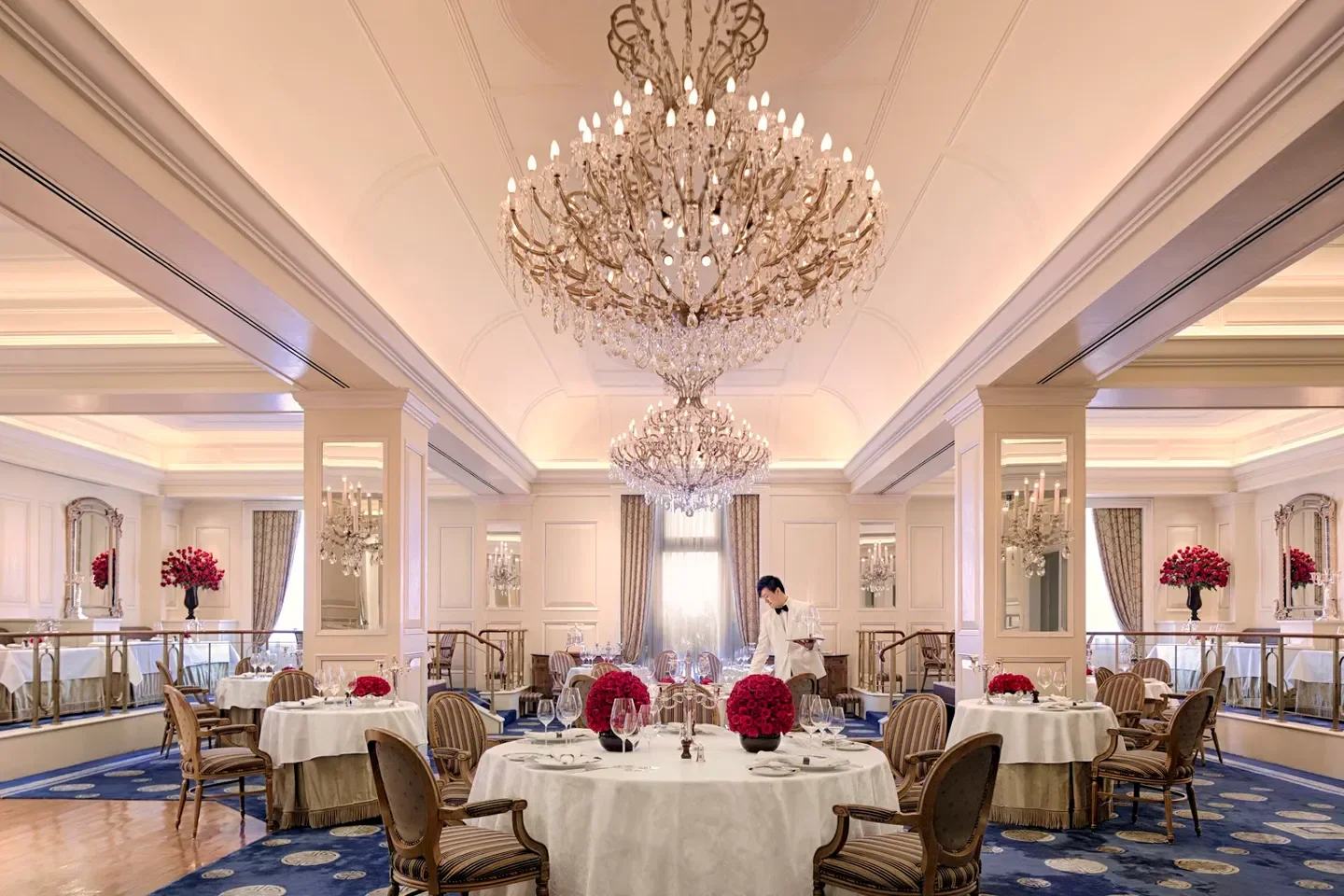 The TOP 10 Restaurant Open on Friday in Hong Kong