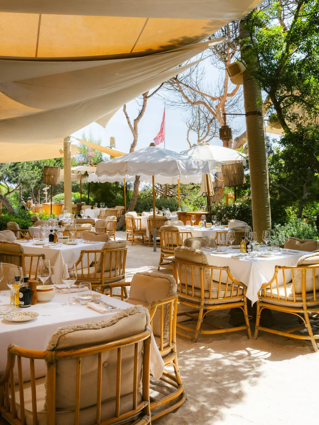 OS 10 Melhores Beach Club Abertos aos Domingos em Saint-Tropez