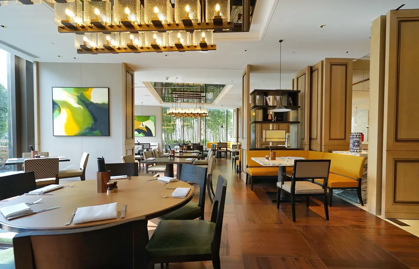 Elegant interior of Hubin 28 restaurant in Hangzhou, with artistic lighting and decor