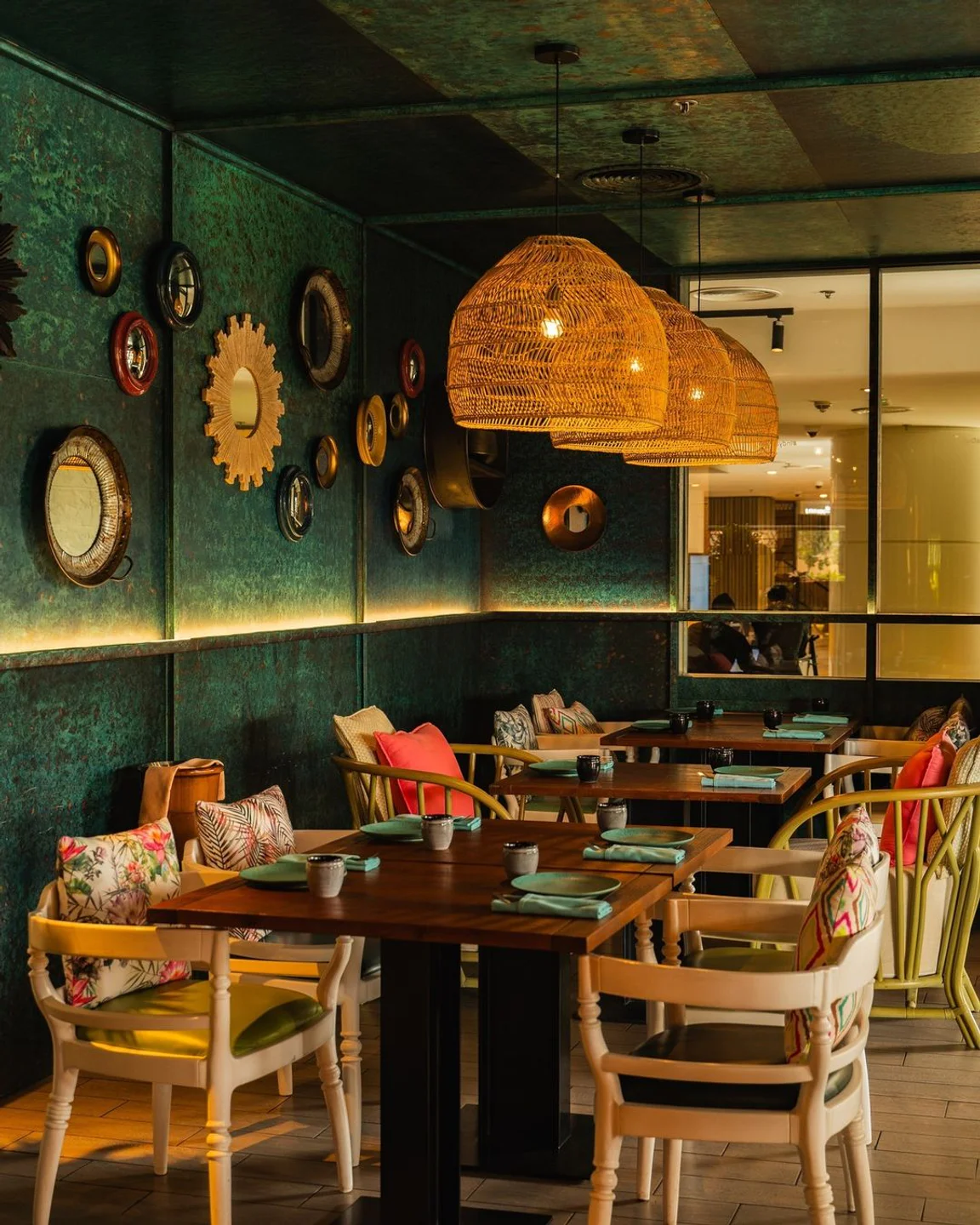 The TOP 10 Beautiful Restaurant in Dubai