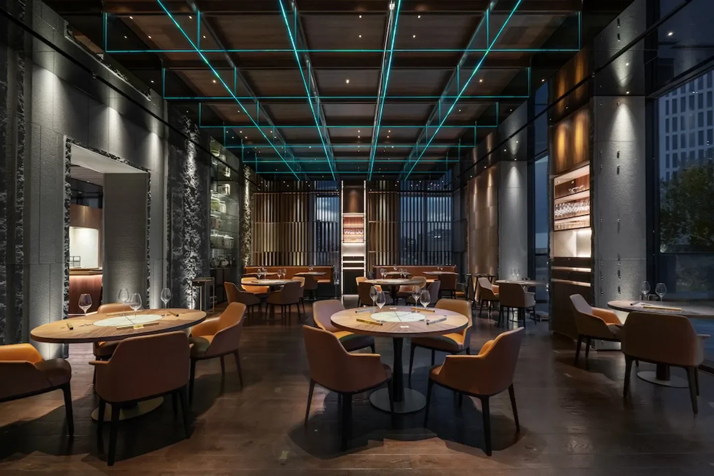 Stylish interior of Iyo Kaiseki restaurant in Milan, featuring modern design and ambiance.