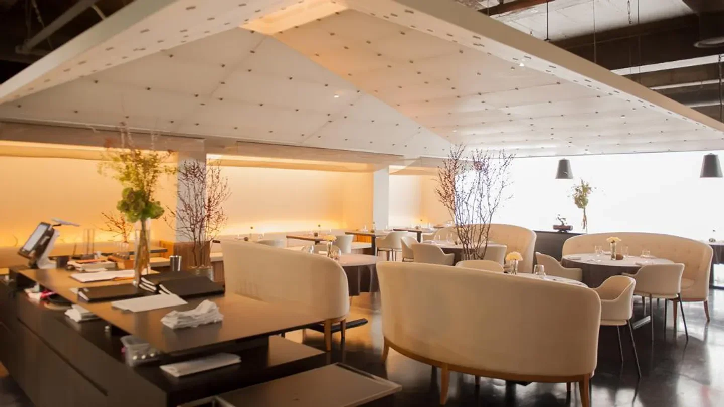 Interior view of Jungsik restaurant in Seoul, featuring elegant seating and decor.