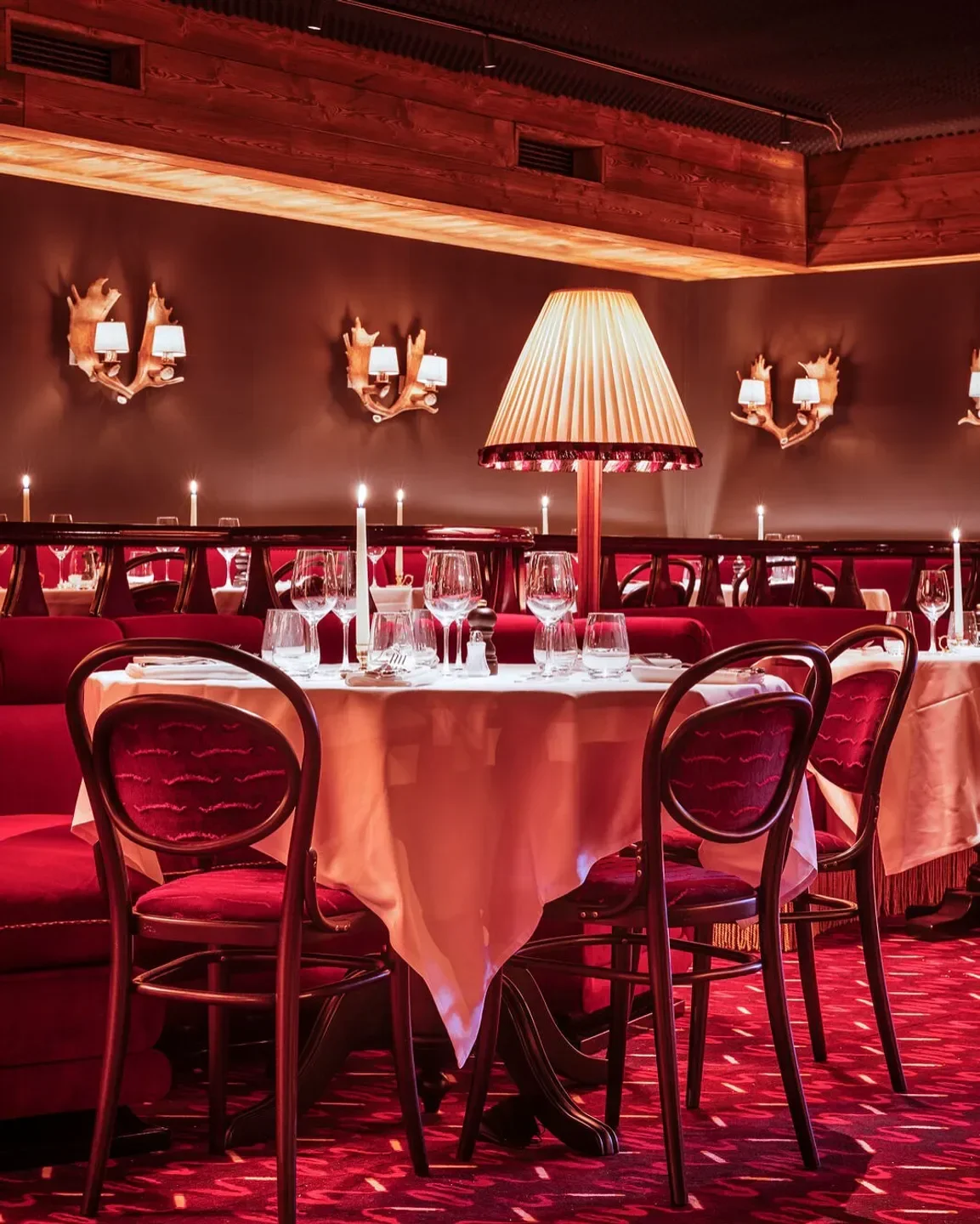 Elegant dining at Le Piaf restaurant in Paris, featuring a stylish interior.