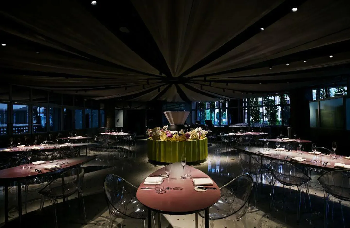 Elegant dining room interior at Ling Long - Beijing, China. Restaurant in Beijing.