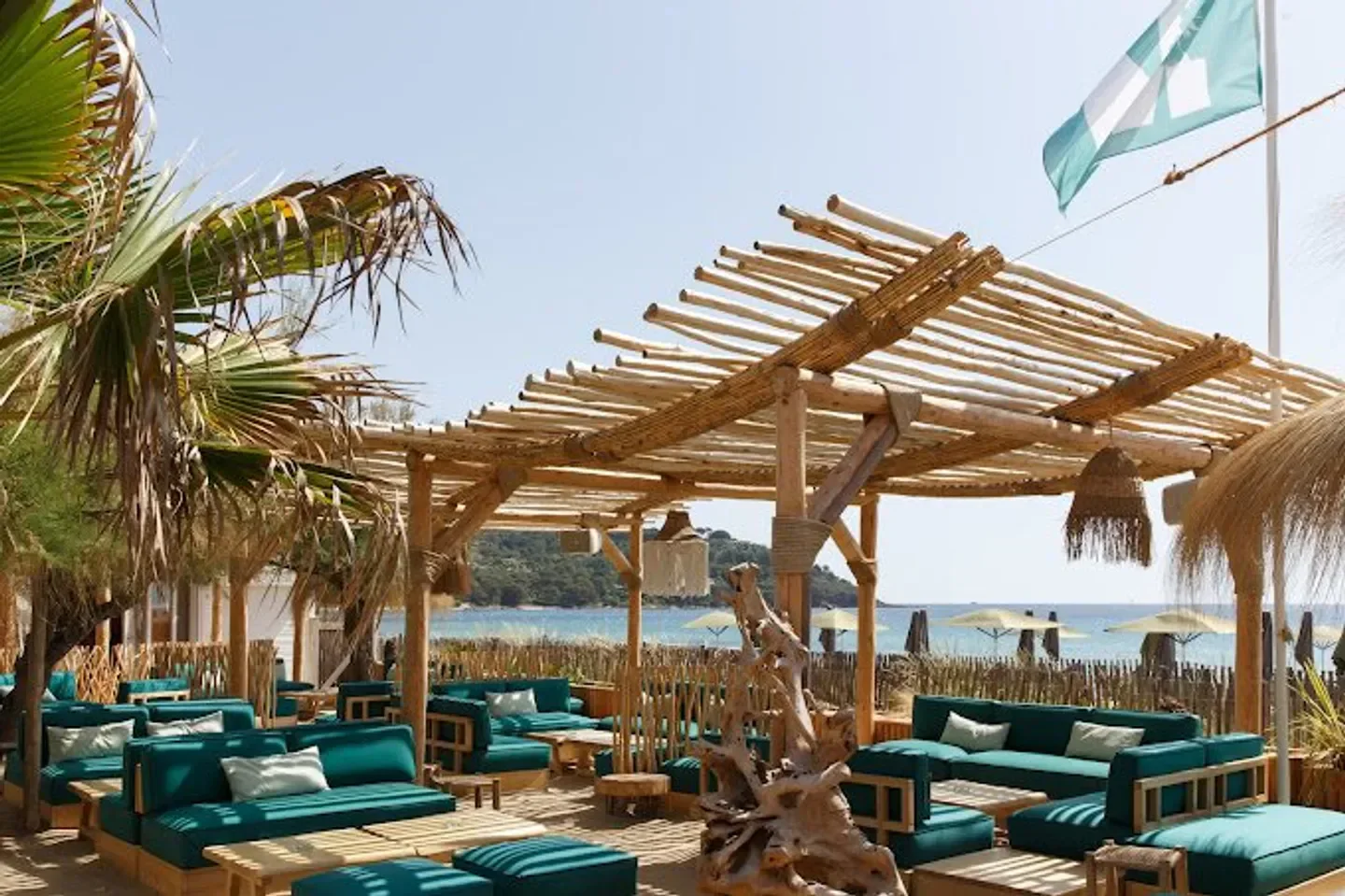The TOP 10 Beach Clubs Open on Wednesday in Saint-Tropez