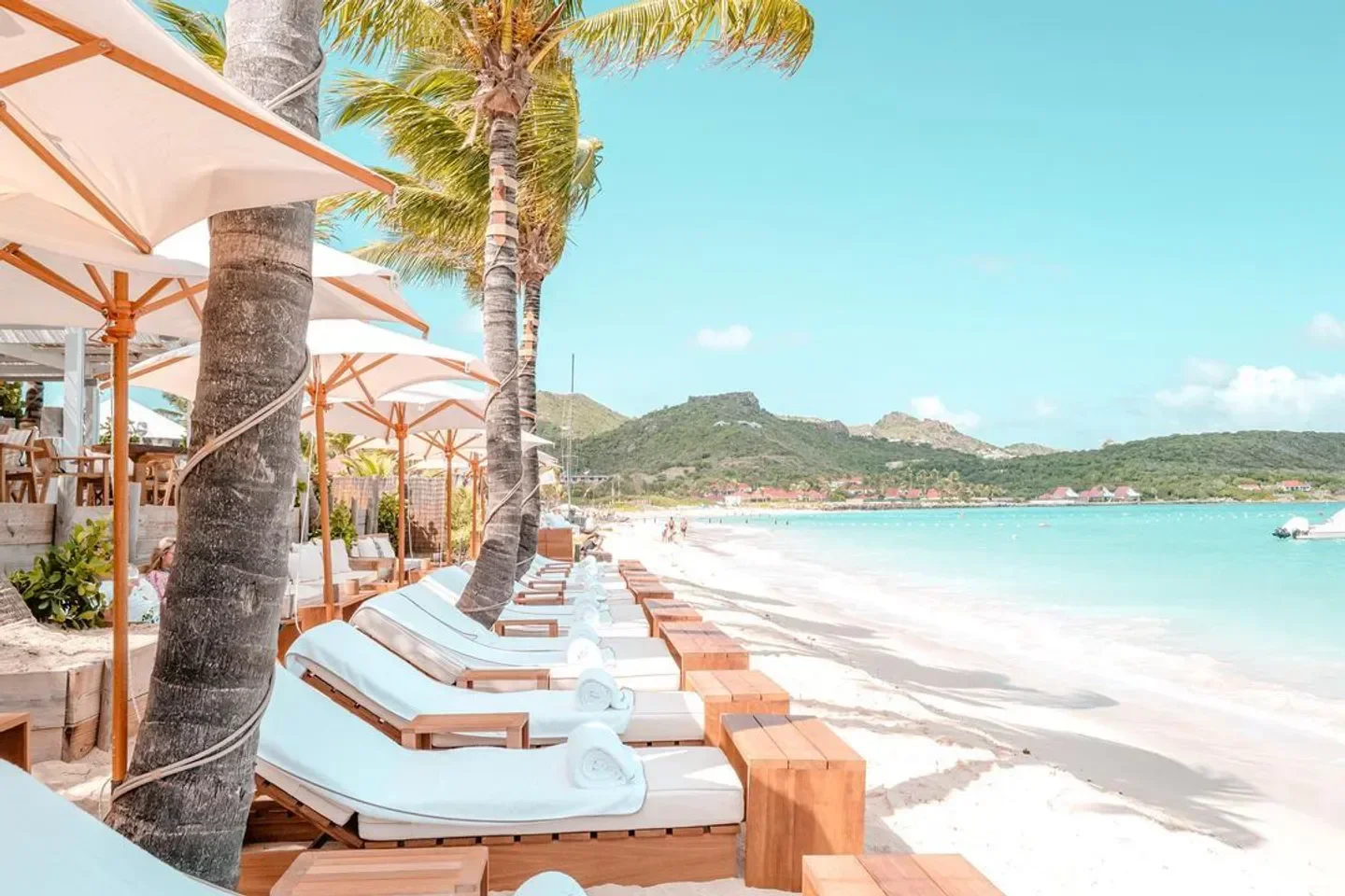 Os TOP 10 Beach Club Abertos na Terça-feira em St. Barts