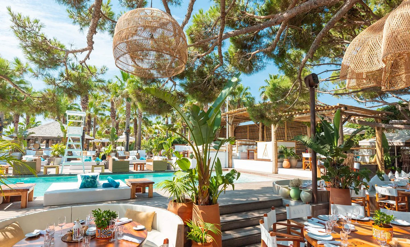 The TOP 10 Beach Club Open on Sunday in Saint-Tropez