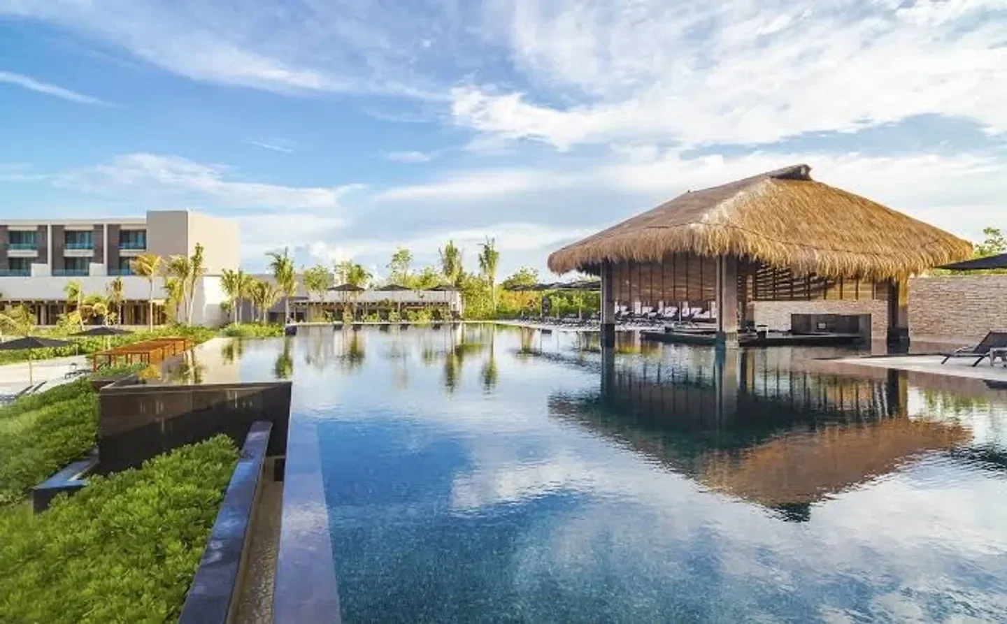Idyllic pool at Nizuc Spa by ESPA in Cancun, offering a serene spa escape.