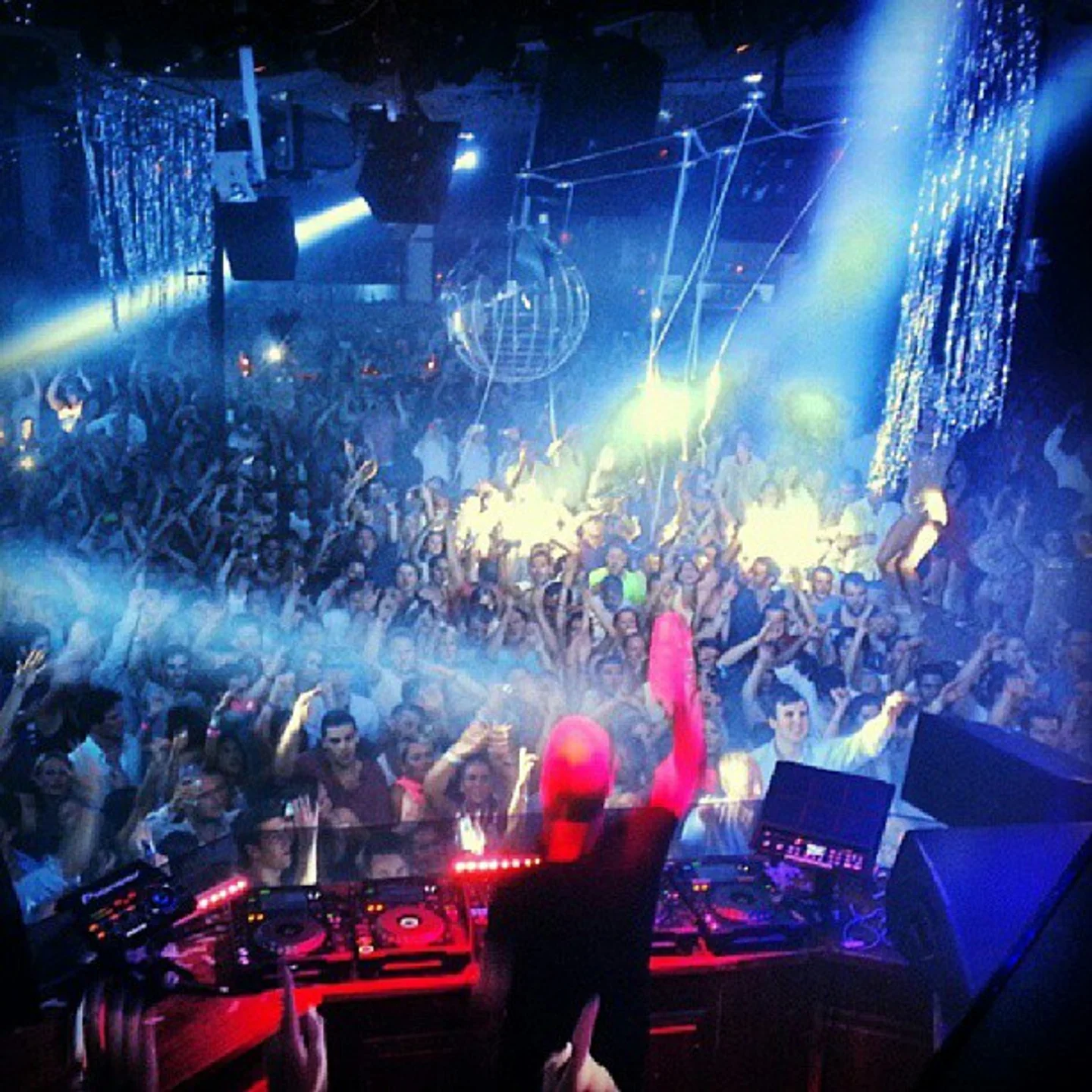 LE TOP 10 Discoteca Aperte il Mercoledì a Ibiza