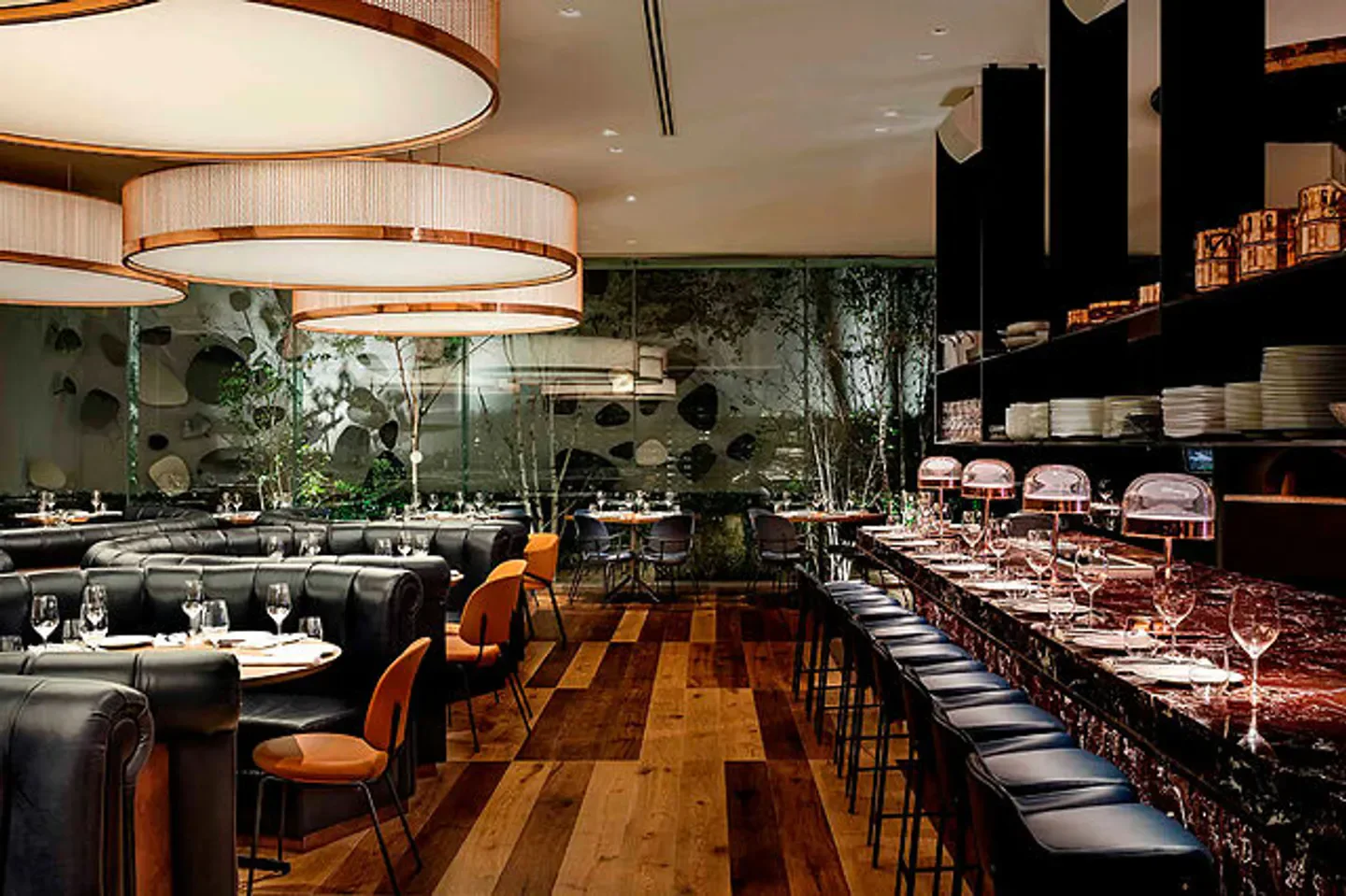 Stylish interior of Panthera restaurant in Madrid, featuring elegant design and ambiance