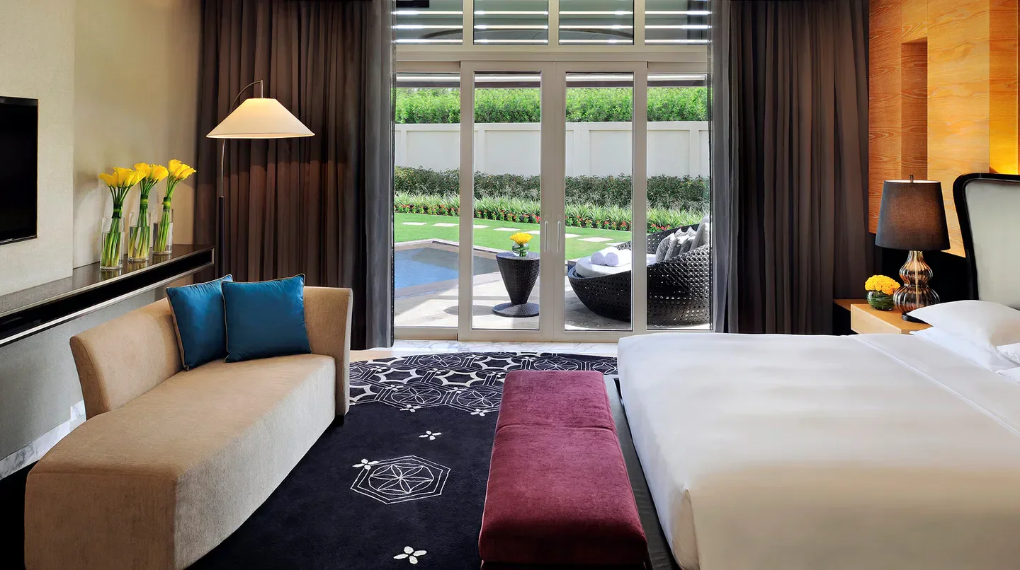 Luxury room at Park Hyatt Abu Dhabi Hotel and Villas with a view of Abu Dhabi