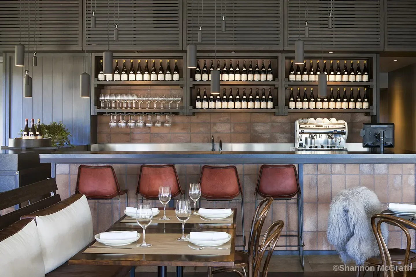 Interior of Polperro Restaurant on the Mornington Peninsula, featuring bar and dining area.