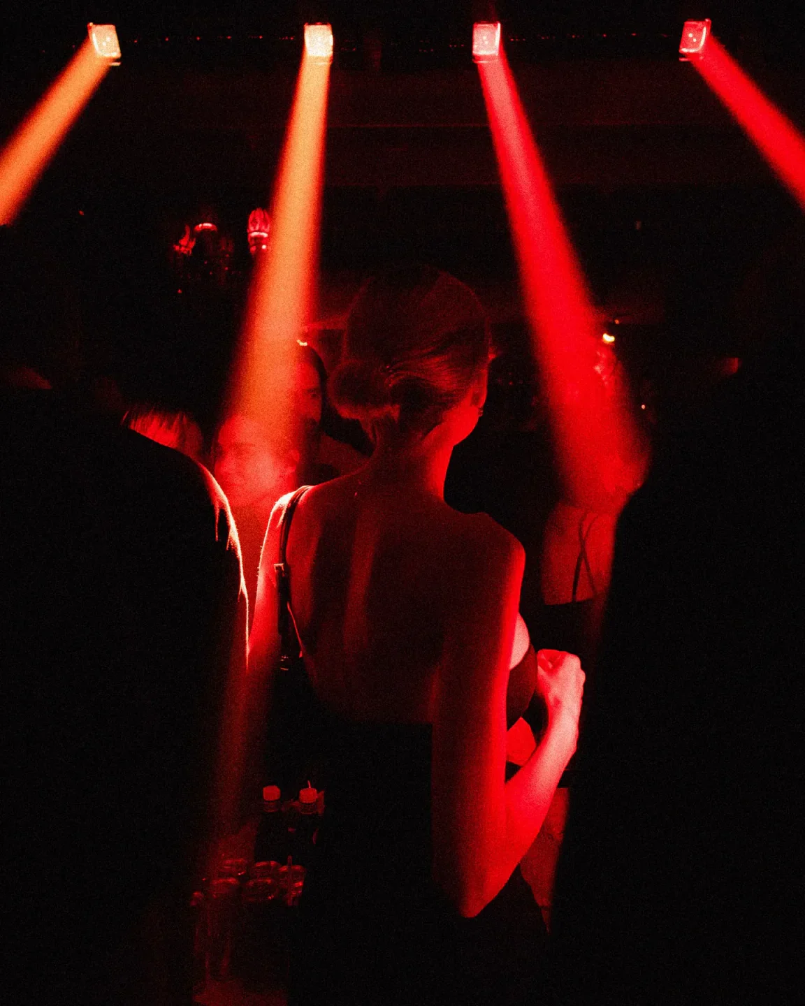 The TOP 10 Nightclubs Open on Thursday in Saint Tropez