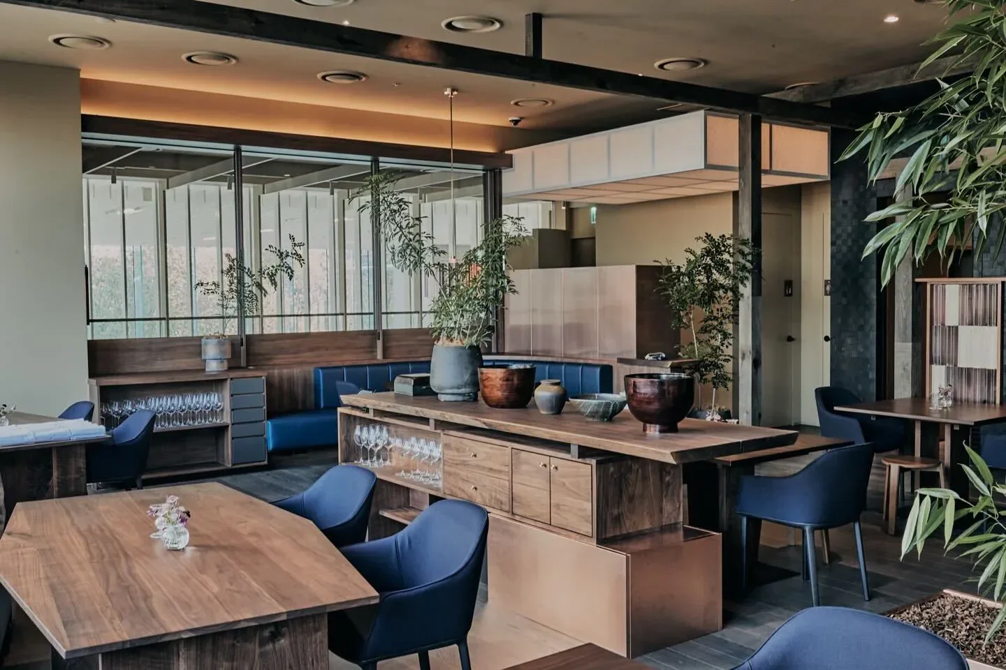 Restaurant Allen in Seoul features modern decor with stylish tables and elegant seating.