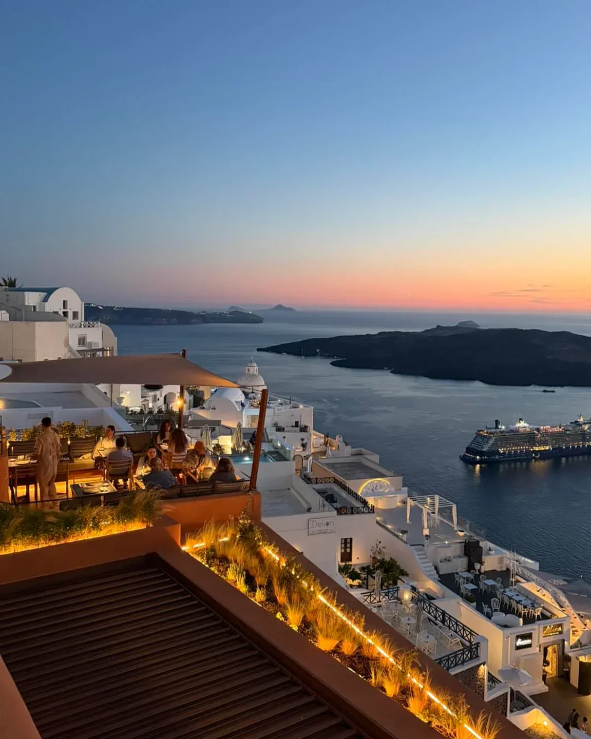 The TOP 10 Outdoor Restaurants in Santorini