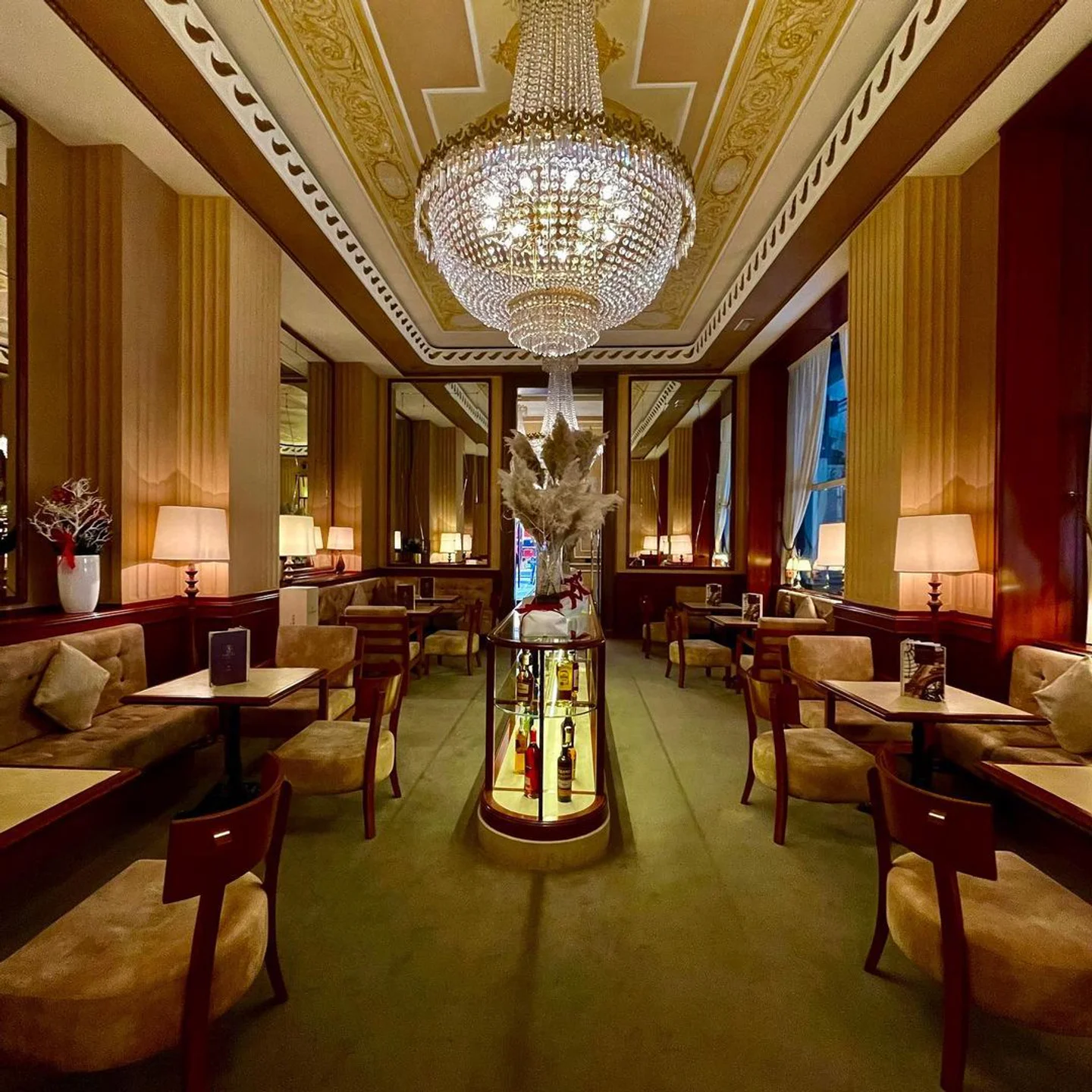 Os TOP 10 Restaurantes Clássicos em Milão