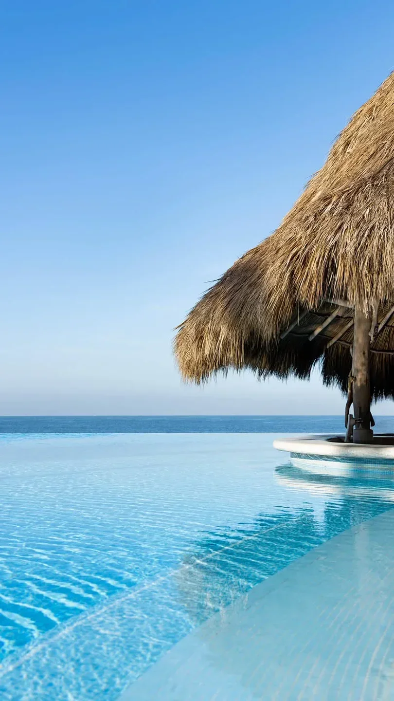 Sen Lin restaurant in Puerto Vallarta with an infinity pool and ocean views
