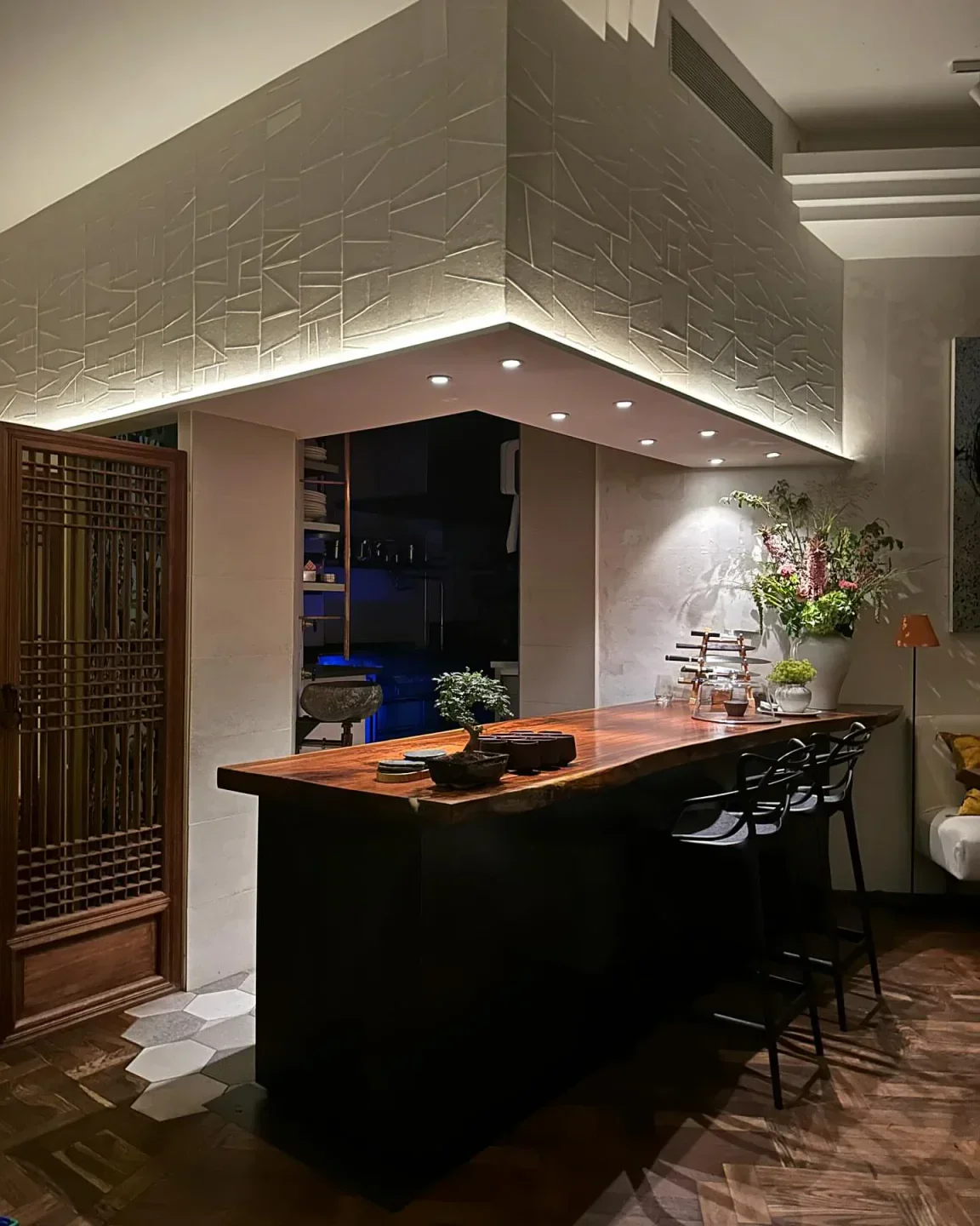 Interior of Solstice restaurant in Paris, featuring a stylish bar and modern design.