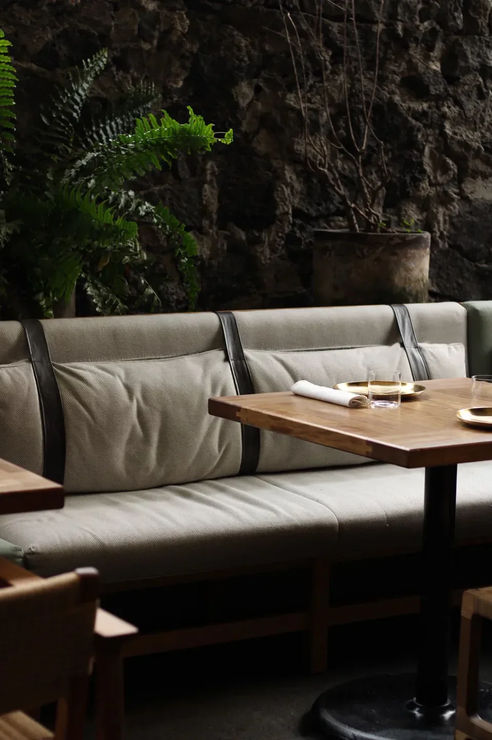 Cozy dining area at Sud 777 restaurant in Mexico City with stylish seating