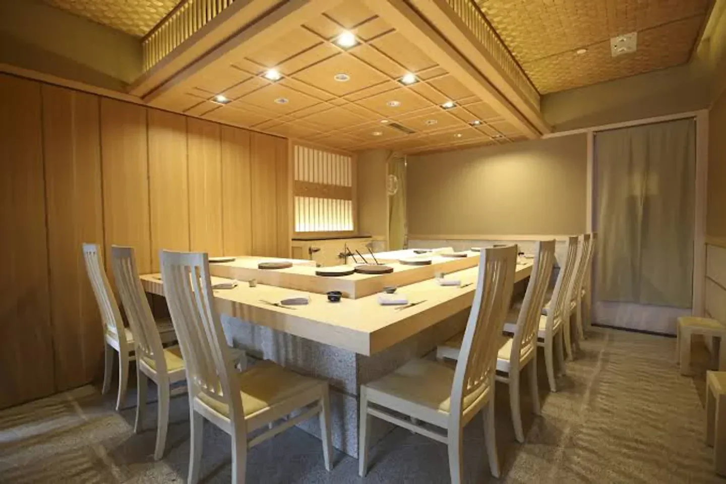 The TOP 10 Luxury Restaurants in Hong Kong