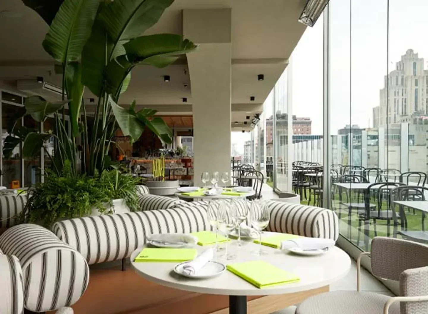 The TOP 10 Luxury Restaurants in Montreal