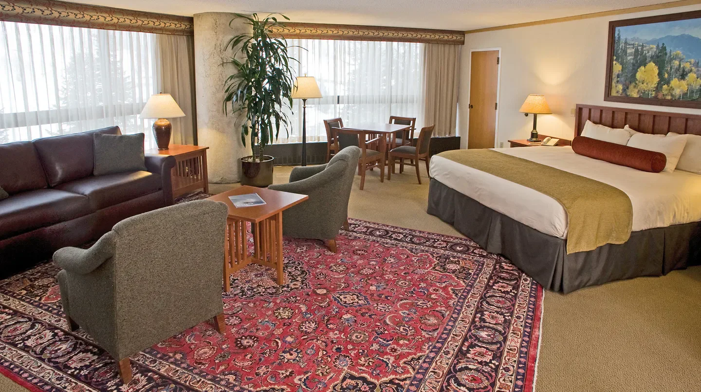 Cozy hotel room at The Cliff Lodge in Salt Lake City, featuring elegant decor.