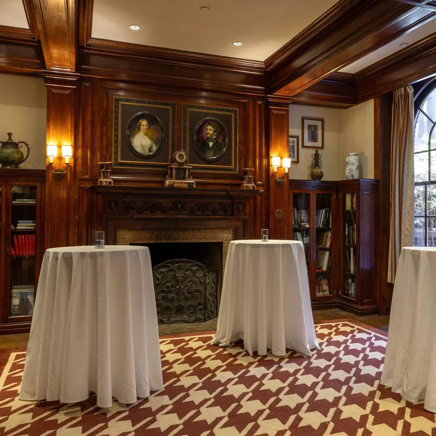 the lambs club dress code At the Lambs Club, Talk of Fashion and Summer Travel