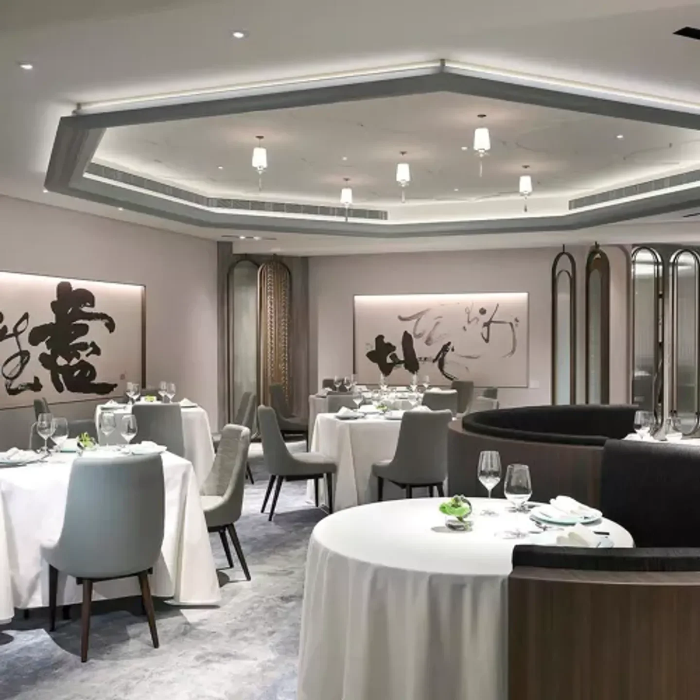 Elegant dining room interior at Tien Hsiang Lo restaurant in Taipei, Taiwan.