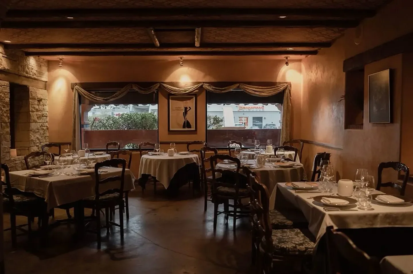 Cozy dining room at Vincent on Camelback restaurant in Phoenix, ready for dinner service.