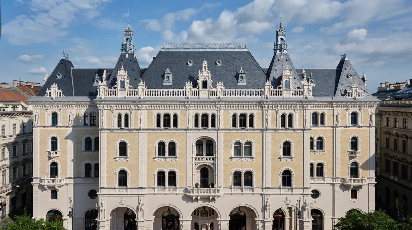 Exterior view of the W Budapest hotel in Budapest, featuring ornate architecture.